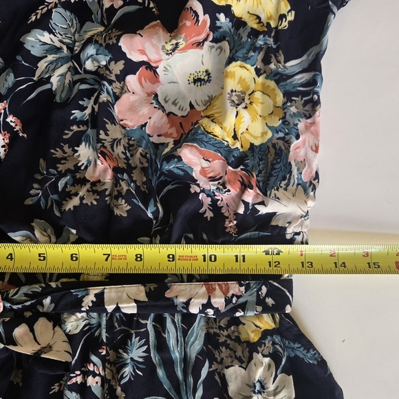 LOFT Black and Pink Floral Jumpsuit with Elegant Wide-Leg Design.Size 4 - Picture 4 of 14